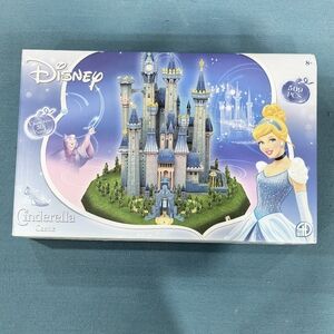 Disney Cinderella Castle Puzzle - Blue and White
